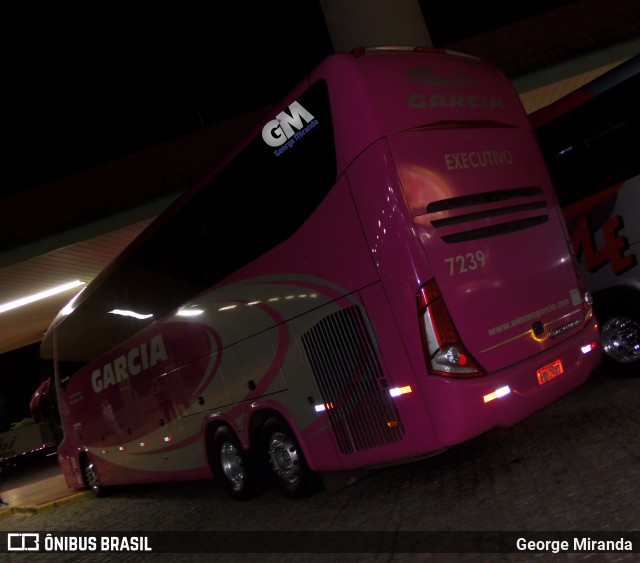 Viação Garcia 7239 na cidade de Santa Cruz do Rio Pardo, São Paulo, Brasil, por George Miranda. Número da foto: #6100702.