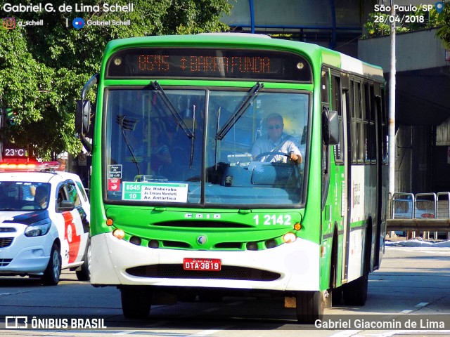Viação Gato Preto 1 2142 na cidade de São Paulo, São Paulo, Brasil, por Gabriel Giacomin de Lima. Número da foto: #6102397.
