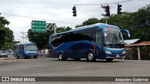 Transportes Eranli  na cidade de Brasil, por Alejandro Gutiérrez. ID da foto: 6103994.