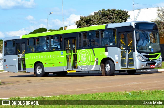 Viação Garcia 7579 na cidade de Maringá, Paraná, Brasil, por José Melo. ID da foto: 6104437.