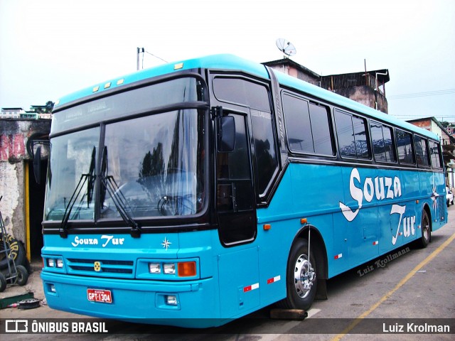 Ônibus Particulares 1304 na cidade de Juiz de Fora, Minas Gerais, Brasil, por Luiz Krolman. Número da foto: #6103045.