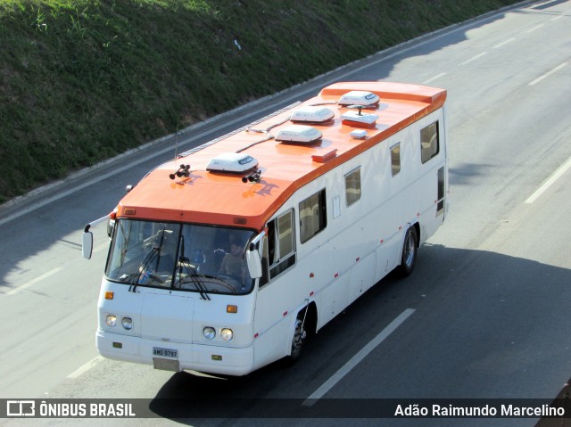 Motorhomes 9797 na cidade de Belo Horizonte, Minas Gerais, Brasil, por Adão Raimundo Marcelino. ID da foto: 6111848.