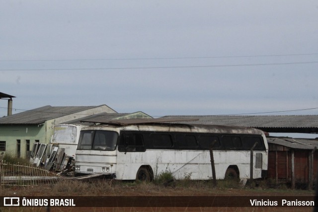 Sucata e Desmanches  na cidade de Vitorino, Paraná, Brasil, por Vinicius  Panisson. Número da foto: #6111106.