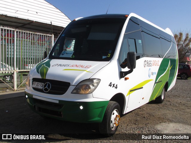 Buses Gonzalez 22 na cidade de Brasil, por Raúl Díaz Romeodelta. ID da foto: 6083500.