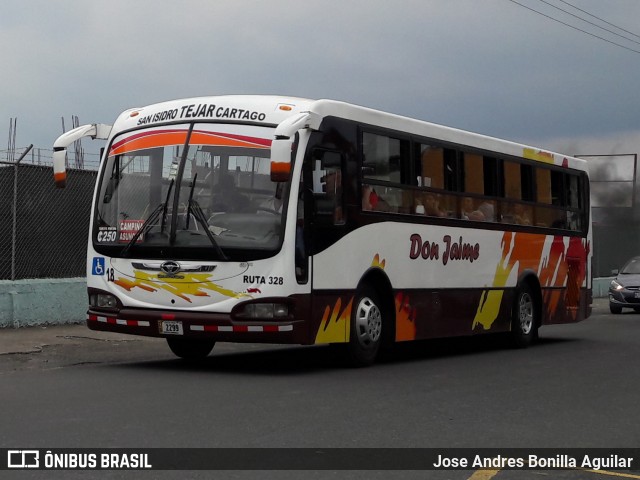 Autotransportes El Guarco 18 na cidade de Costa Rica, Mato Grosso do Sul, Brasil, por Jose Andres Bonilla Aguilar. ID da foto: 6115451.