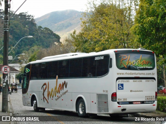 Rhodan Turismo e Viagens RH-380 na cidade de Petrópolis, Rio de Janeiro, Brasil, por Zé Ricardo Reis. Número da foto: #6118057.