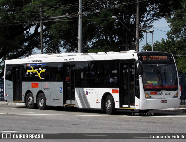 Metra - Sistema Metropolitano de Transporte 5400 na cidade de São Paulo, São Paulo, Brasil, por Leonardo Fidelli. ID da foto: 6117661.