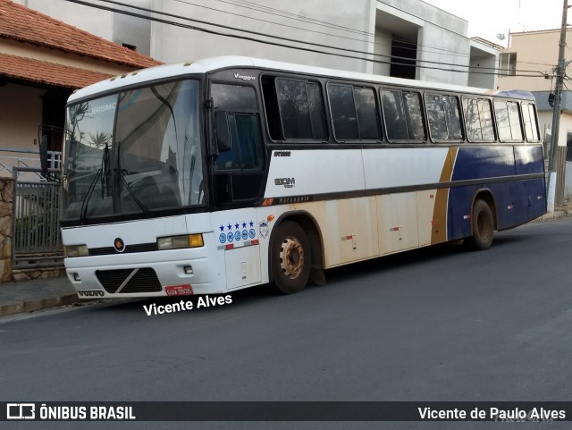 Ônibus Particulares 0935 na cidade de Santo Antônio do Monte, Minas Gerais, Brasil, por Vicente de Paulo Alves. ID da foto: 6118517.