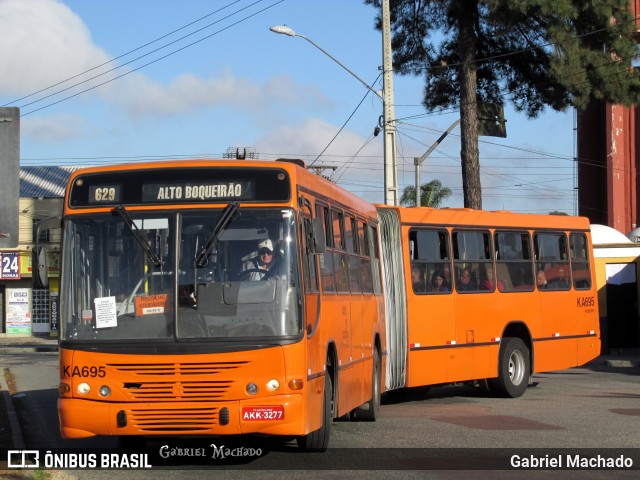 Viação Tamandaré KA695 na cidade de Curitiba, Paraná, Brasil, por Gabriel Machado. Número da foto: #6123713.