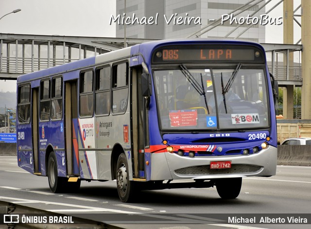 Auto Viação Urubupungá 20.490 na cidade de Barueri, São Paulo, Brasil, por Michael  Alberto Vieira. ID da foto: 6125840.