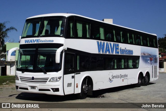 Wave Turismo 811 na cidade de Balneário Camboriú, Santa Catarina, Brasil, por John Berata. Número da foto: #6125468.