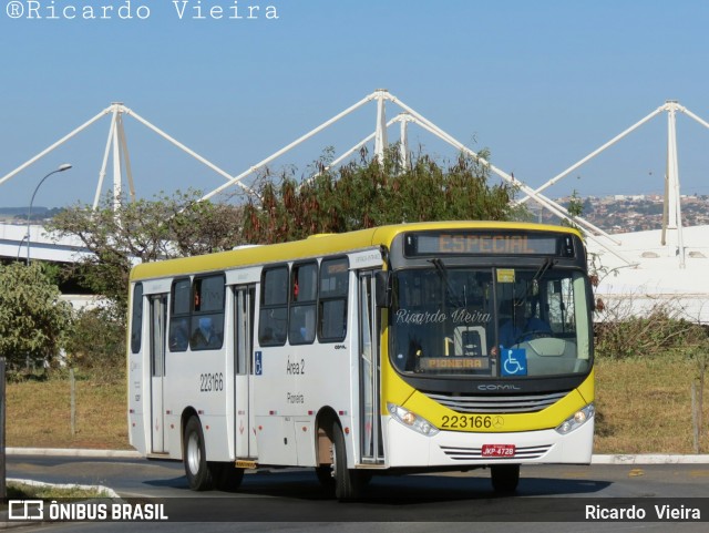 Viação Pioneira 223166 na cidade de Brasília, Distrito Federal, Brasil, por Ricardo Vieira. ID da foto: 6123804.