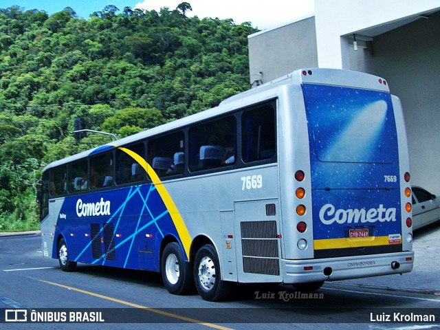 Viação Cometa 7669 na cidade de Juiz de Fora, Minas Gerais, Brasil, por Luiz Krolman. ID da foto: 6128729.