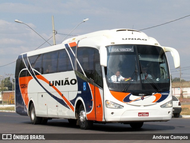 Expresso União 10254 na cidade de Pirapora, Minas Gerais, Brasil, por Andrew Campos. ID da foto: 6129589.