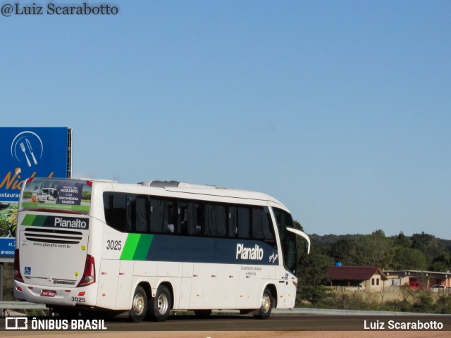 Planalto Transportes 3025 na cidade de Brasil, por Luiz Scarabotto . ID da foto: 6131703.