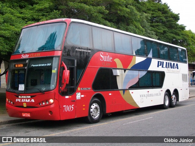 Pluma Conforto e Turismo 7005 na cidade de Curitiba, Paraná, Brasil, por Clébio Júnior. ID da foto: 6084287.