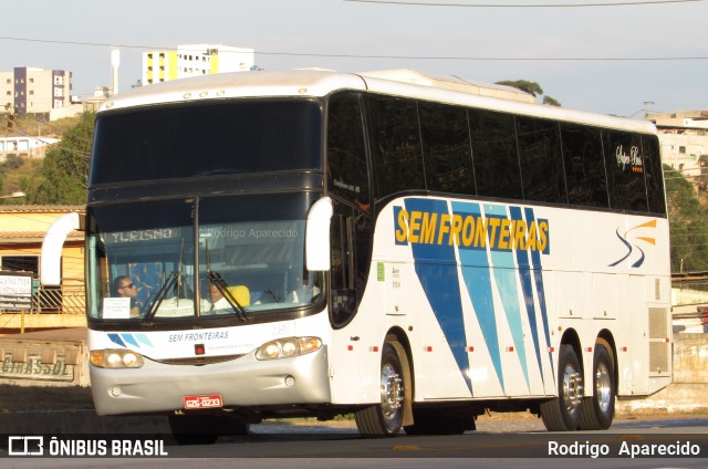 Sem Fronteiras Turismo 1250 na cidade de Conselheiro Lafaiete, Minas Gerais, Brasil, por Rodrigo  Aparecido. ID da foto: 6088981.