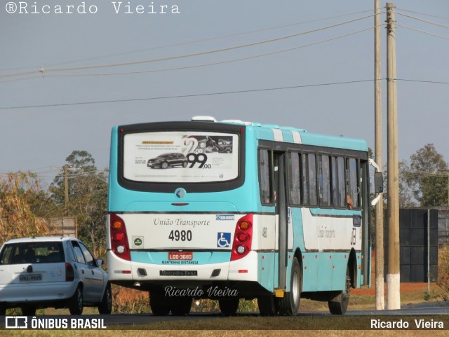 UTB - União Transporte Brasília 4980 na cidade de Santa Maria, Distrito Federal, Brasil, por Ricardo Vieira. ID da foto: 6090797.