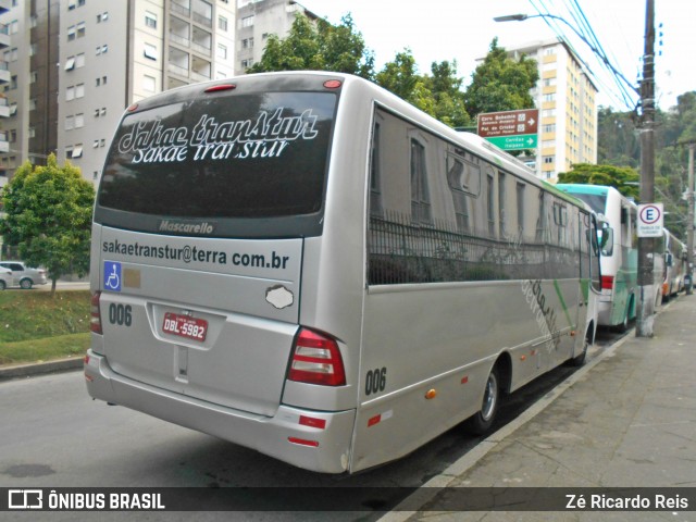 Locadora Sakae Tur 006 na cidade de Petrópolis, Rio de Janeiro, Brasil, por Zé Ricardo Reis. Número da foto: #6137445.