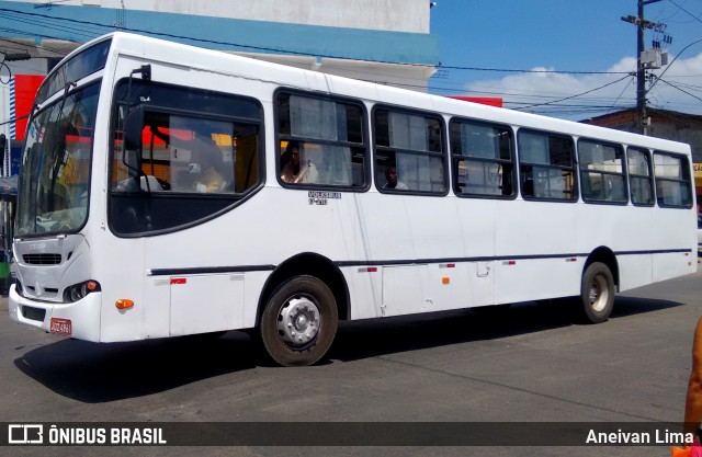 Ônibus Particulares 7554 na cidade de Salvador, Bahia, Brasil, por Aneivan Lima. Número da foto: #6154289.