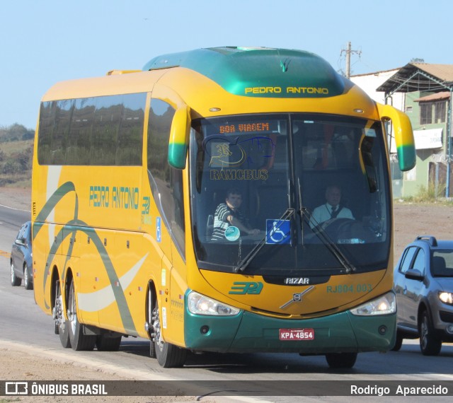 Empresa de Ônibus e Turismo Pedro Antônio RJ 804.003 na cidade de Conselheiro Lafaiete, Minas Gerais, Brasil, por Rodrigo  Aparecido. ID da foto: 6156850.