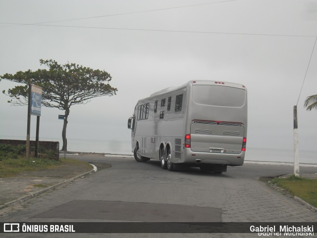 Motorhomes 6783 na cidade de Matinhos, Paraná, Brasil, por Gabriel Michalski. ID da foto: 6155121.