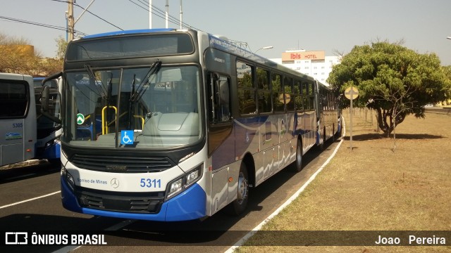 Viação Sorriso de Minas 5311 na cidade de Brasil, por Joao   Pereira. Número da foto: #6161152.