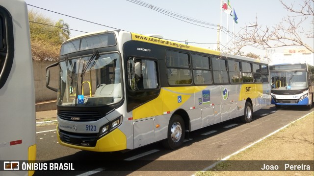 Viação Sorriso de Minas 5123 na cidade de Brasil, por Joao   Pereira. Número da foto: #6161149.