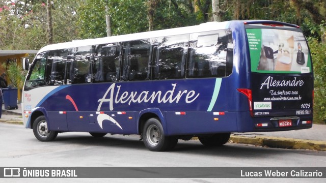 Alexandre Turismo 1075 na cidade de Florianópolis, Santa Catarina, Brasil, por Lucas Weber Calizario. ID da foto: 6163159.