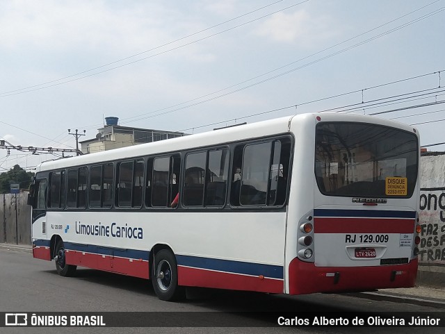 Empresa de Transportes Limousine Carioca RJ 129.009 na cidade de Duque de Caxias, Rio de Janeiro, Brasil, por Carlos Alberto de Oliveira Júnior. ID da foto: 6165370.