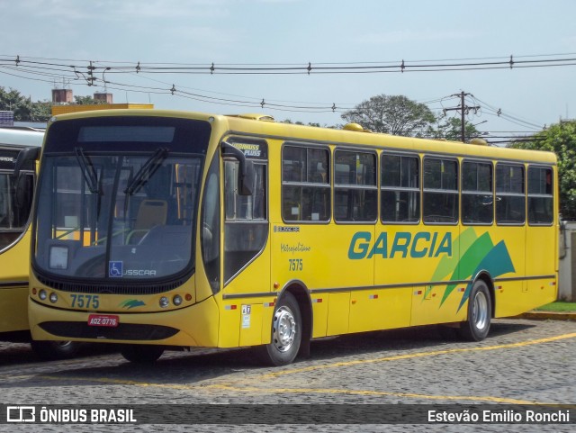 Viação Garcia 7575 na cidade de Londrina, Paraná, Brasil, por Estevão Emilio Ronchi. ID da foto: 6163970.