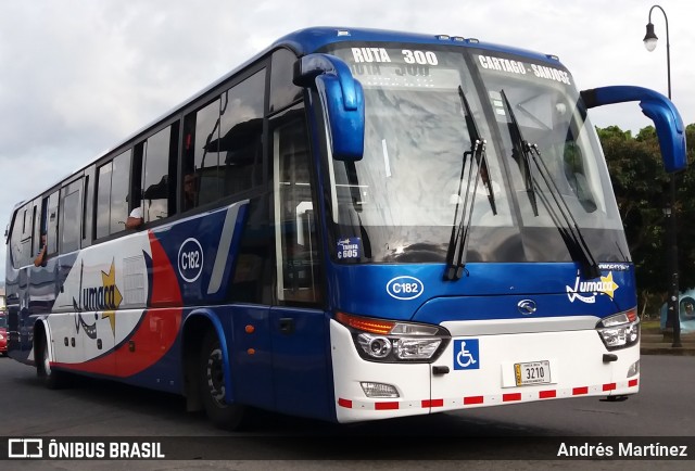 Lumaca C-182 na cidade de Costa Rica, Mato Grosso do Sul, Brasil, por Andrés Martínez Rodríguez. ID da foto: 6162940.