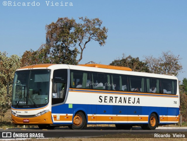 Viação Sertaneja 760 na cidade de Brasília, Distrito Federal, Brasil, por Ricardo Vieira. ID da foto: 6173244.