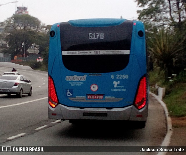 TUPI - Transportes Urbanos Piratininga 6 2250 na cidade de São Paulo, São Paulo, Brasil, por Jackson Sousa Leite. ID da foto: 6174189.