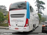Auto Viação Catarinense 3395 na cidade de Petrópolis, Rio de Janeiro, Brasil, por Zé Ricardo Reis. Número da foto: #6173980.