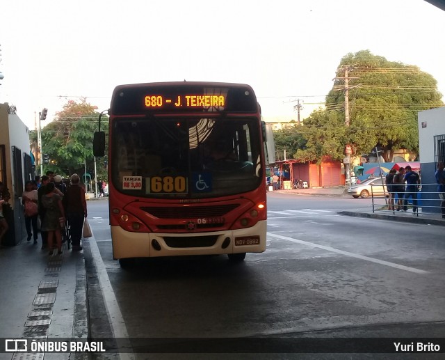 Expresso Coroado 0613013 na cidade de Manaus, Amazonas, Brasil, por Yuri Brito. Número da foto: #6175480.