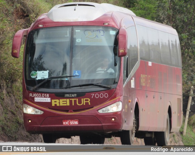 Reitur Turismo 7000 na cidade de Conselheiro Lafaiete, Minas Gerais, Brasil, por Rodrigo  Aparecido. Número da foto: #6177666.
