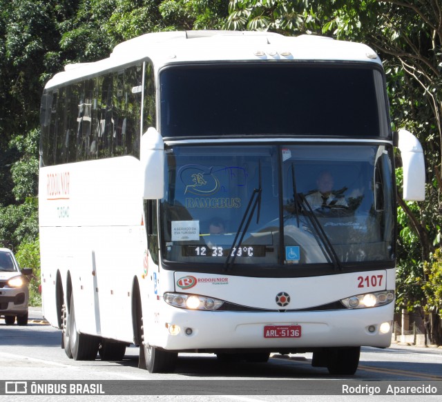 RodoJunior Turismo 2107 na cidade de Nova Era, Minas Gerais, Brasil, por Rodrigo  Aparecido. Número da foto: #6183094.