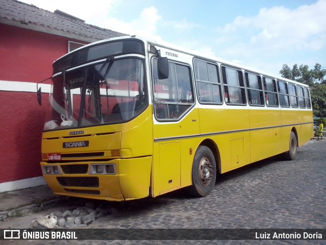 Ônibus Particulares 0520 na cidade de Cachoeira, Bahia, Brasil, por Luiz Antonio Doria. Número da foto: #6182302.