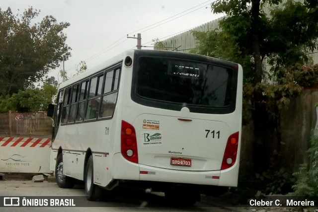 Ônibus Particulares 711 na cidade de São Paulo, São Paulo, Brasil, por Cleber C.  Moreira. Número da foto: #6183177.