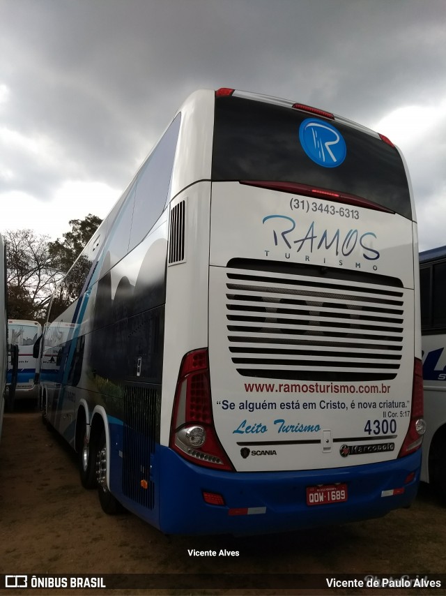 Ramos Turismo 4300 na cidade de Tiradentes, Minas Gerais, Brasil, por Vicente de Paulo Alves. ID da foto: 6183930.