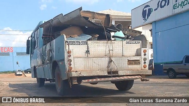 Ônibus Particulares 01 na cidade de Ji-Paraná, Rondônia, Brasil, por Gian Lucas  Santana Zardo. ID da foto: 6186377.