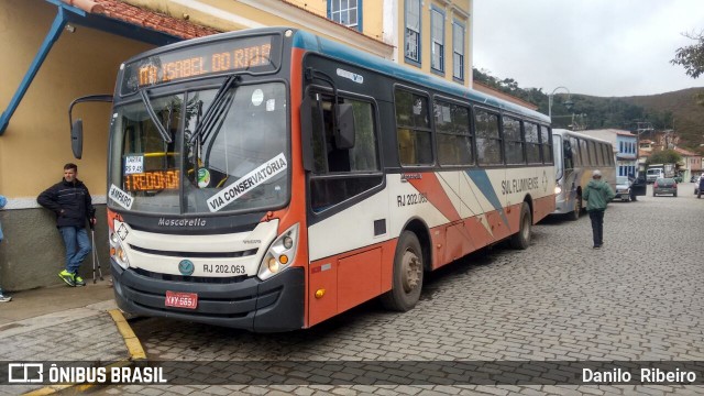Viação Sul Fluminense RJ 202.063 na cidade de Valença, Rio de Janeiro, Brasil, por Danilo  Ribeiro. Número da foto: #6187993.