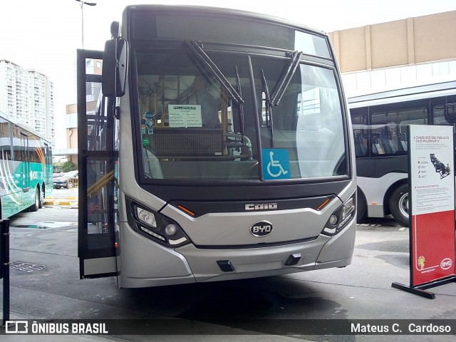 Caio Induscar na cidade de São Paulo, São Paulo, Brasil, por Mateus C. Cardoso. Número da foto: #6188012.
