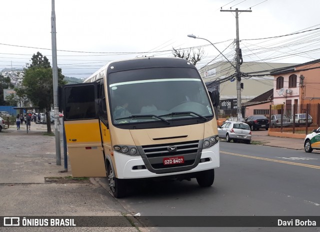 Escolares 037 na cidade de Porto Alegre, Rio Grande do Sul, Brasil, por Davi Borba. ID da foto: 6191674.