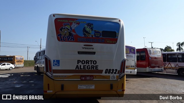 Companhia Carris Porto-Alegrense 0832 na cidade de Porto Alegre, Rio Grande do Sul, Brasil, por Davi Borba. ID da foto: 6145609.