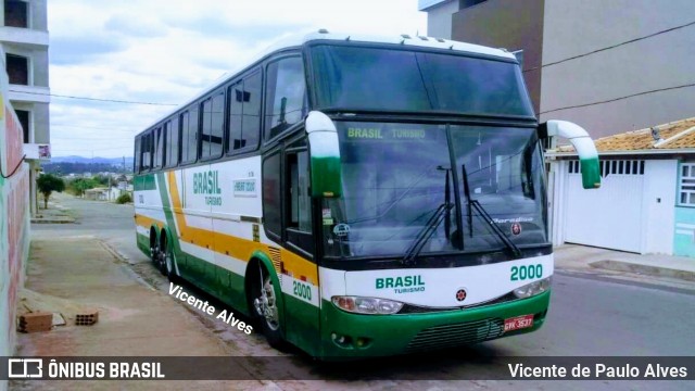 Oliveira Turismo 2000 na cidade de Divinópolis, Minas Gerais, Brasil, por Vicente de Paulo Alves. ID da foto: 6149579.