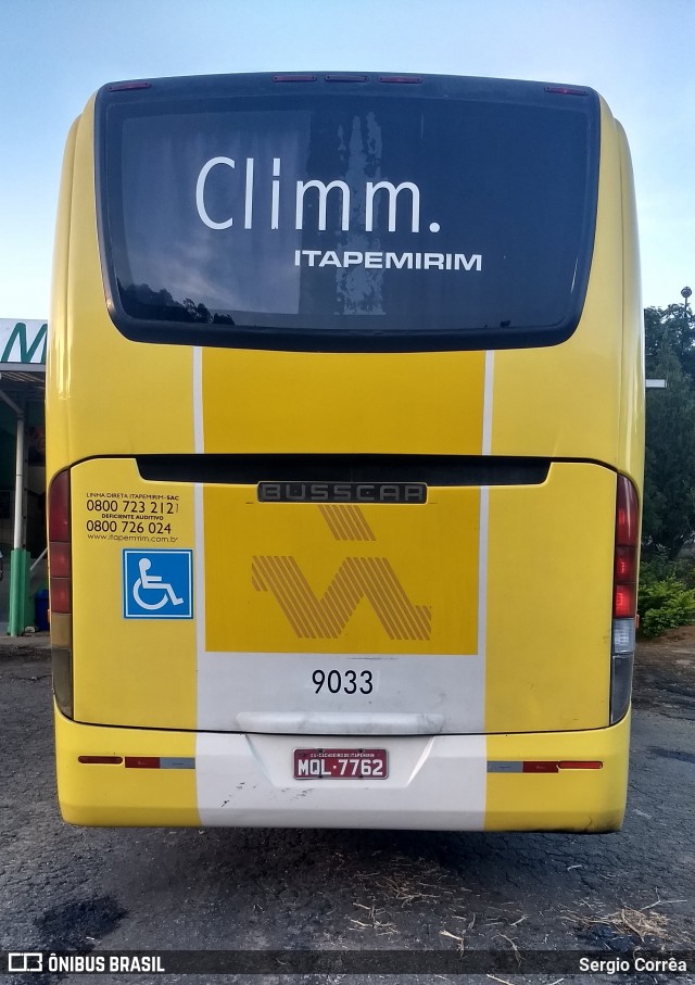 Viação Itapemirim 9033 na cidade de Atilio Vivacqua, Espírito Santo, Brasil, por Sergio Corrêa. Número da foto: #6150177.