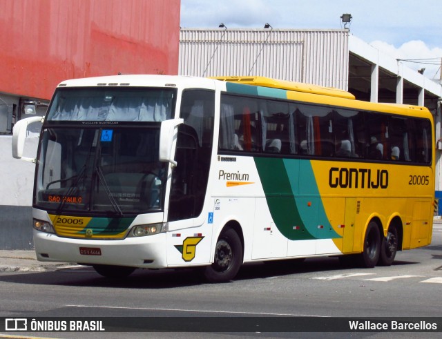 Empresa Gontijo de Transportes 20005 na cidade de Rio de Janeiro, Rio de Janeiro, Brasil, por Wallace Barcellos. Número da foto: #6150961.