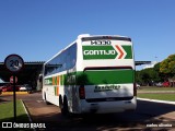 Empresa Gontijo de Transportes 14330 na cidade de Cascavel, Paraná, Brasil, por Carlos Oliveira. ID da foto: :id.